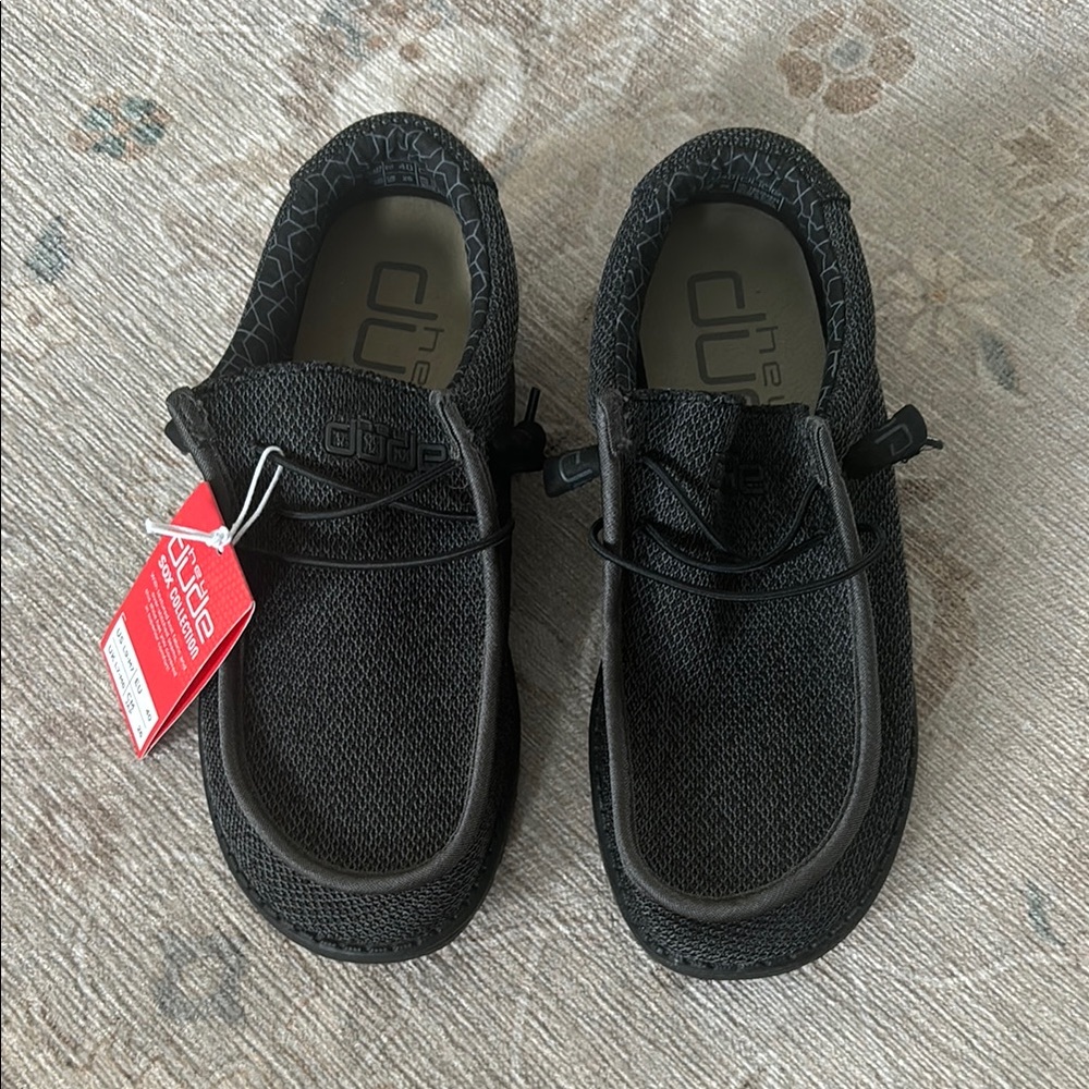 Hey Dude Sox Collection Black Loafers Slip-Ons- never worn!